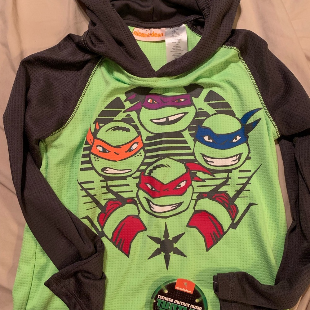 Ninja turtle shirt long sleeve boys size 8 NWT